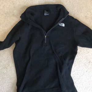 North face pull over